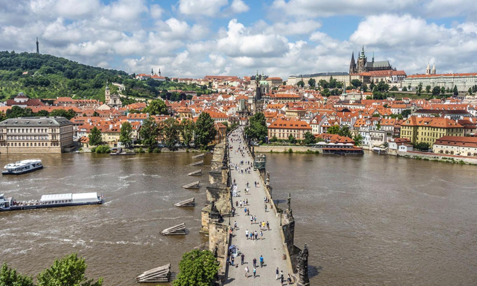 With Balcony And Parking Near The Museum Apartament Praga